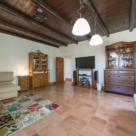 Villa Casale Bonaventura 8, Emma Ostra